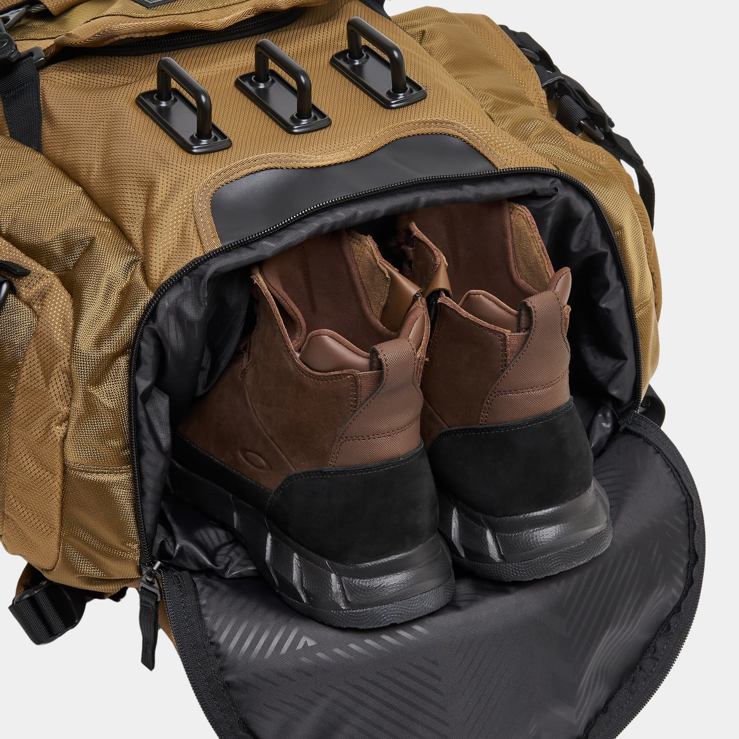 Oakley Kitchen Sink Backpack Shoe Pocket View